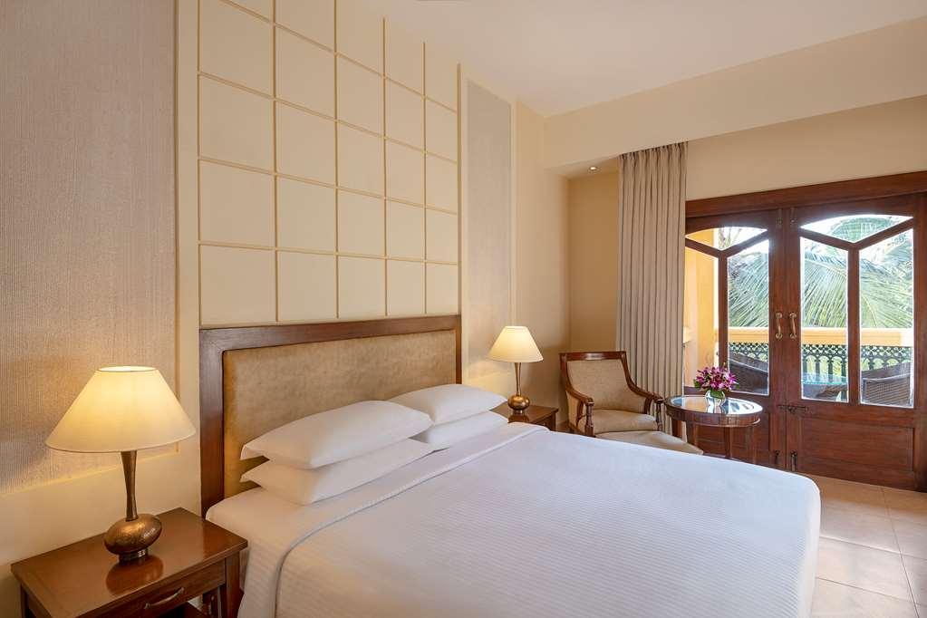 Country Inn & Suites By Radisson, Goa Candolim Room photo
