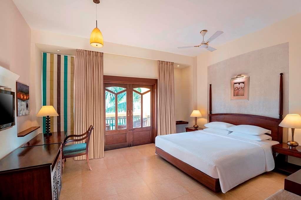 Country Inn & Suites By Radisson, Goa Candolim Room photo